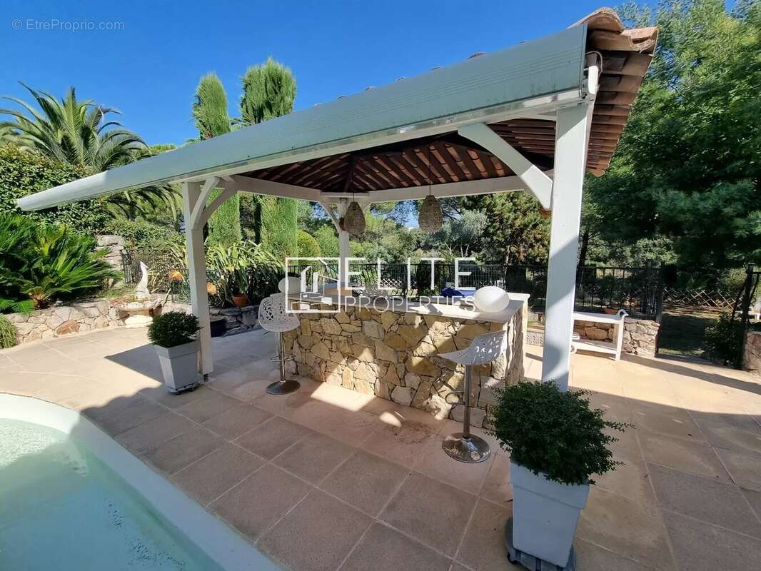 Maison à LES ADRETS-DE-L'ESTEREL