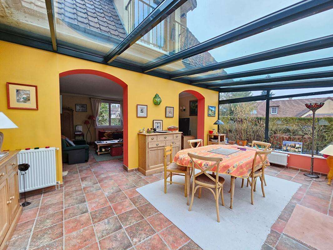 Maison à SAINT-LEGER-EN-YVELINES