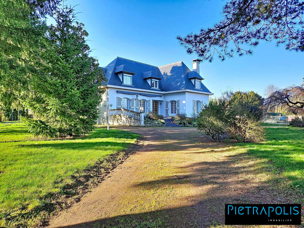 Maison à TAPONAS