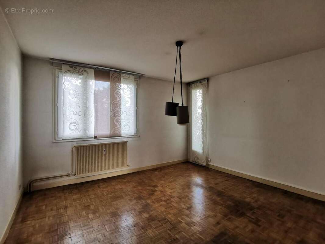   - Appartement à AUBENAS