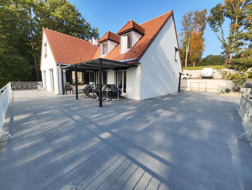 Maison à BOISSETTES