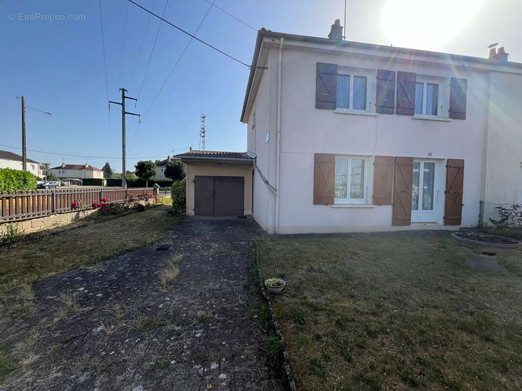 Maison à AUBIGNY-SUR-NERE