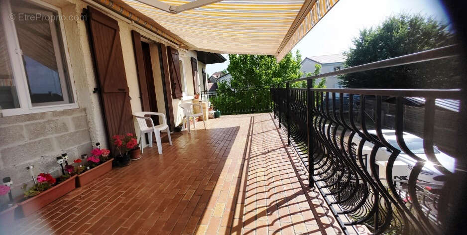 Maison à SAINT-GERMAIN-DES-FOSSES