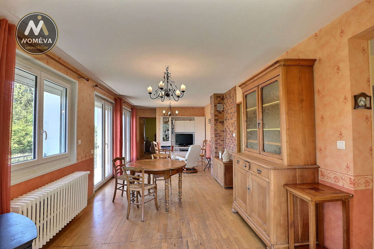 Maison à MONTFAUCON-EN-VELAY