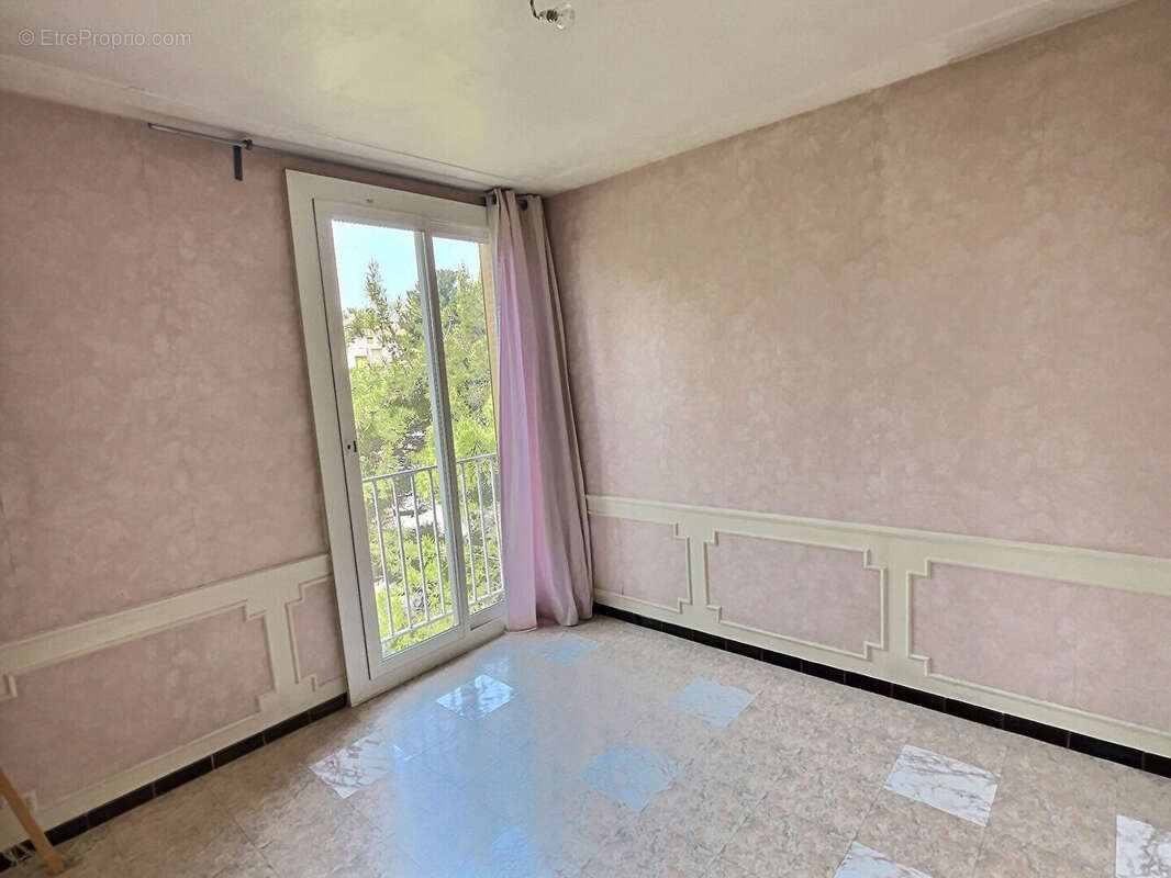 Appartement à MARSEILLE-12E