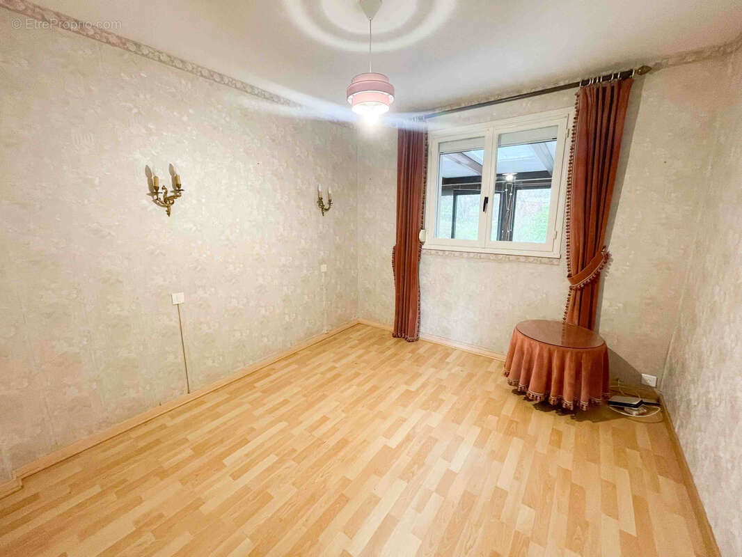 Maison à LOGONNA-DAOULAS