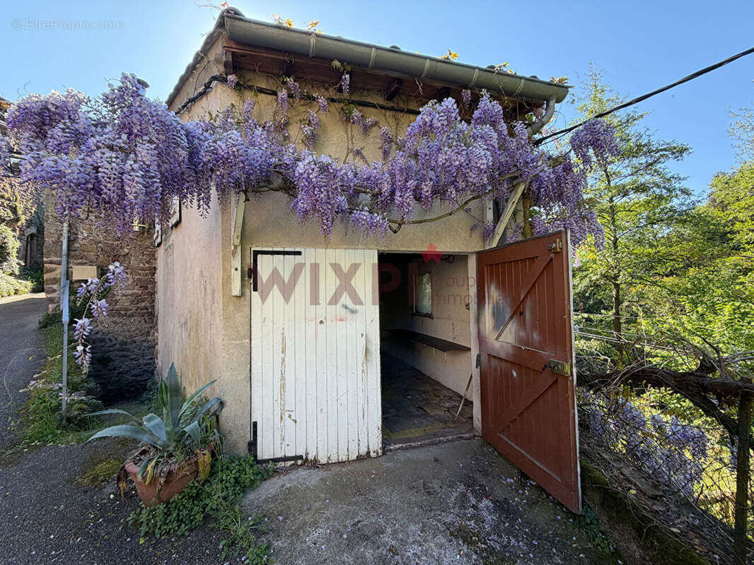Maison à CHARMES-SUR-RHONE