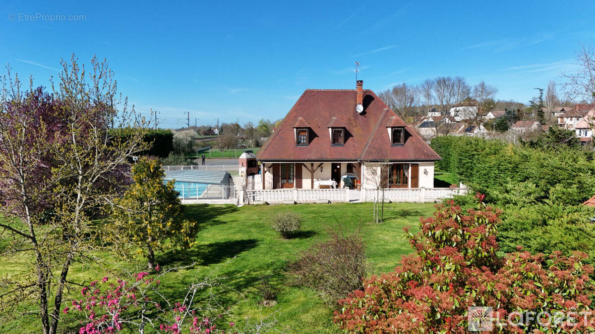 Maison à TOULON-SUR-ALLIER