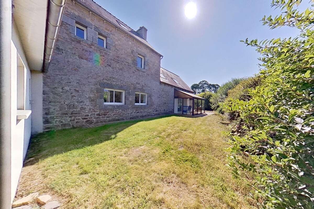Maison en pierres 10 pièces + Hangar de stockage, proche Lannion - photo 6