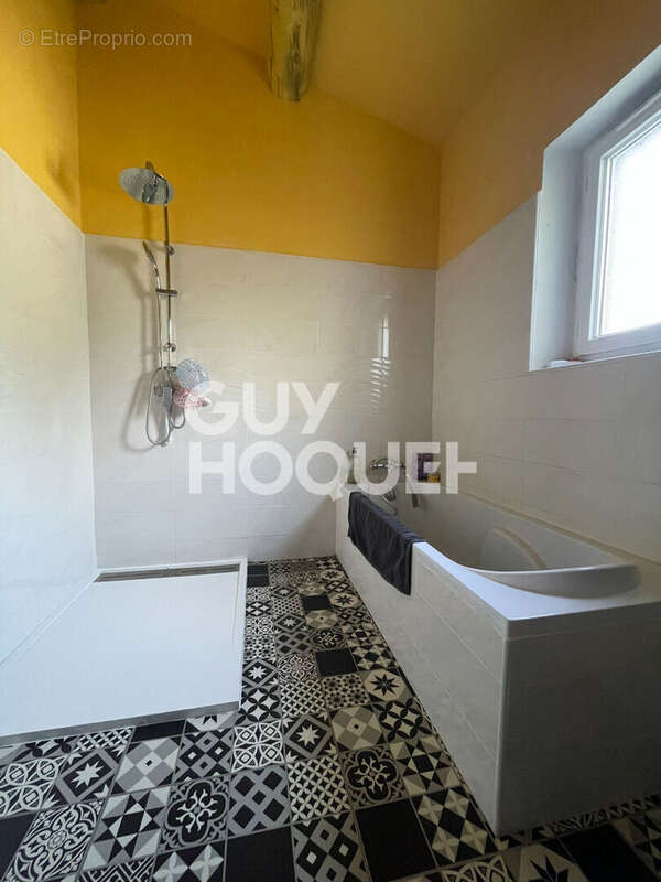 Maison à CAUMONT-SUR-DURANCE