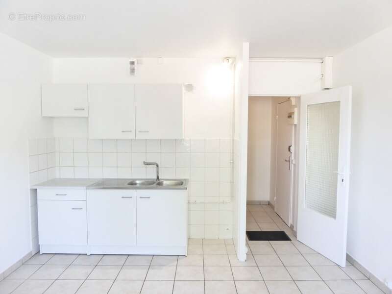 Appartement à BRUYERES-LE-CHATEL