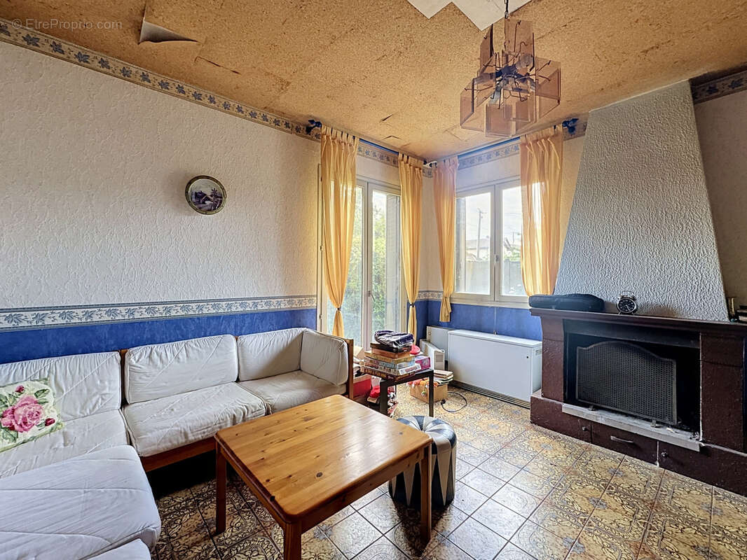 Maison à PARAY-VIEILLE-POSTE