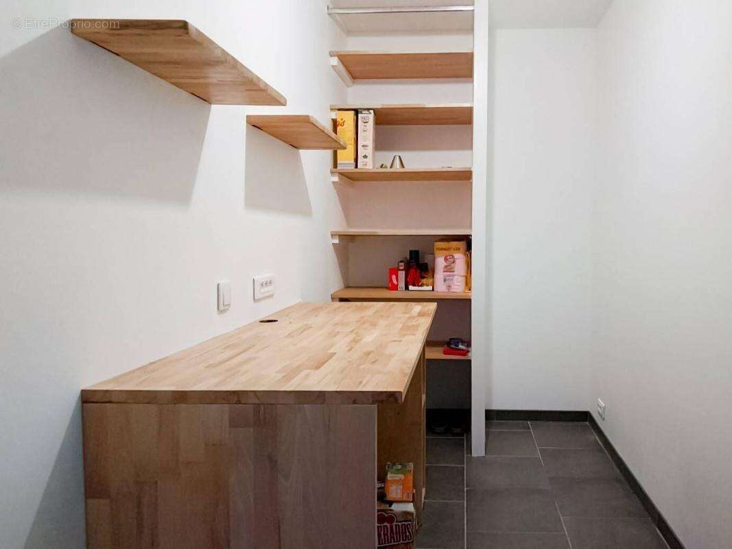 Vente appartement T5 et grand garage à Lespignan - photo 8