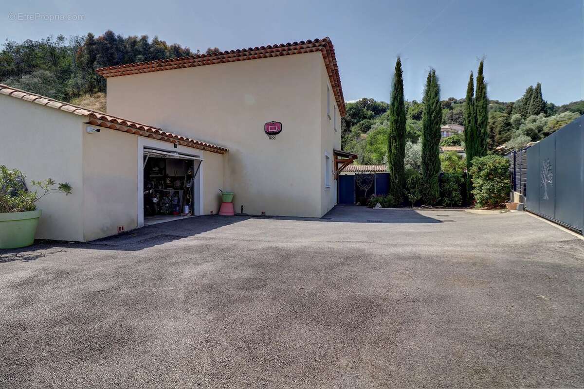 Maison à PEGOMAS