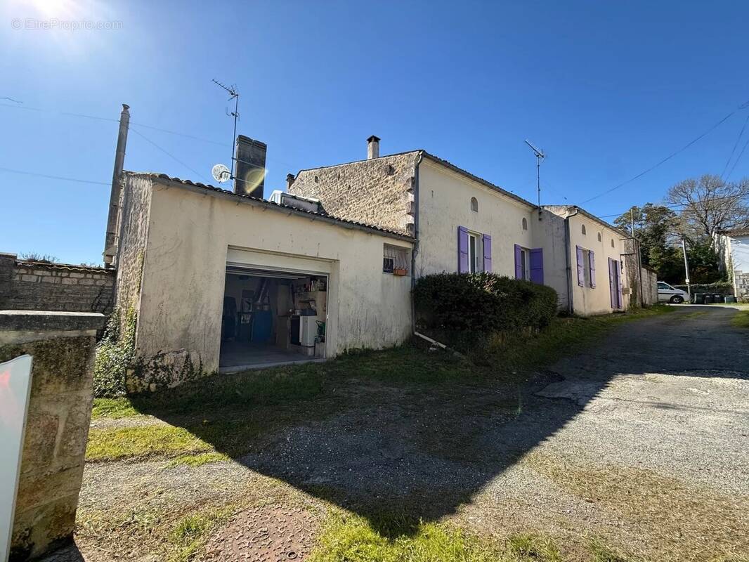 Maison à CRAZANNES