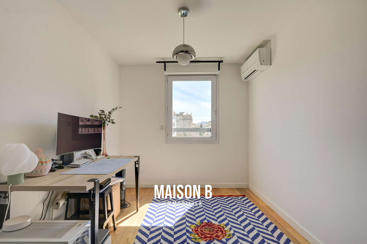 Appartement à MARSEILLE-8E