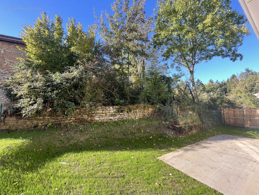 Maison à SEREZIN-DE-LA-TOUR