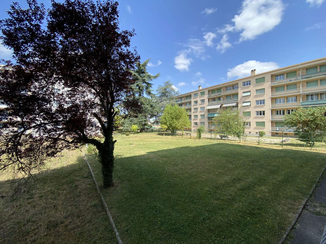 Appartement à BOURGOIN-JALLIEU