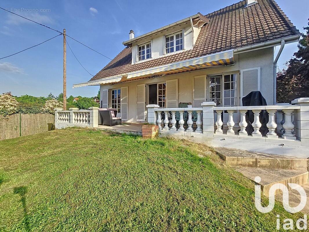 Photo 1 - Maison à ARPAJON