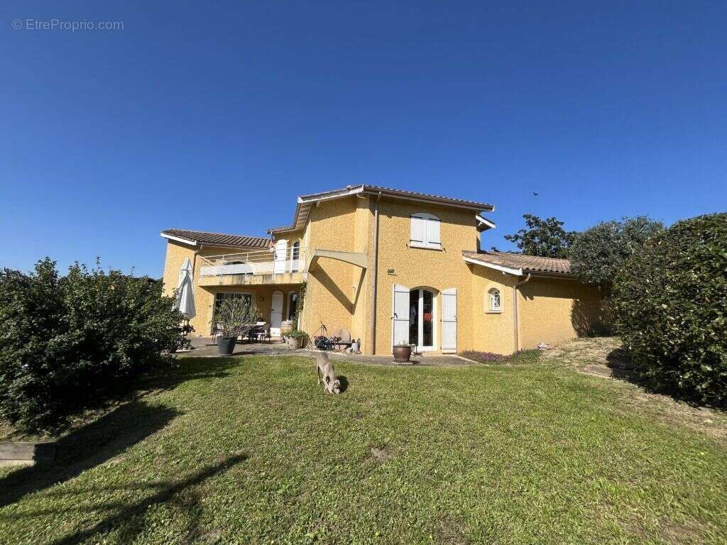 Maison à CAILLOUX-SUR-FONTAINES