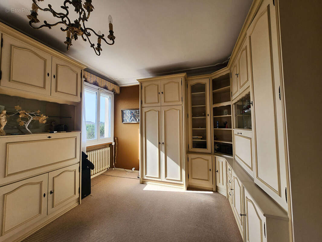 Maison à CHATEAUNEUF-DE-GADAGNE