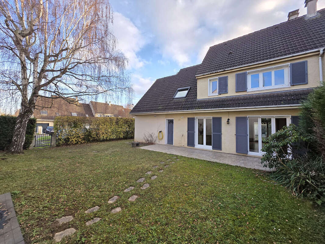 Maison à BERNES-SUR-OISE