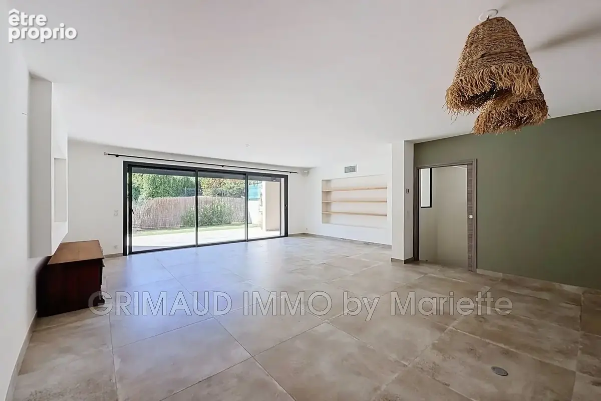 Maison 5 pièces 145 m² à vendre à Cogolin (83310) - photo 2
