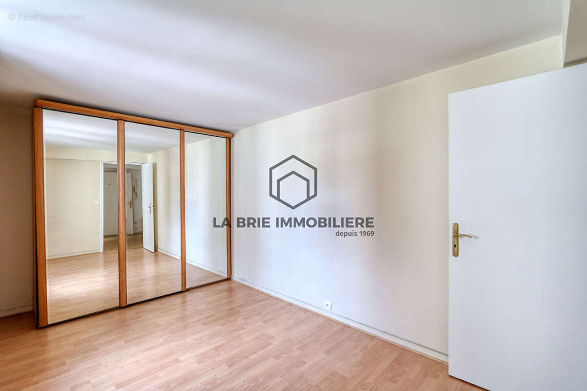 Appartement à BRIE-COMTE-ROBERT
