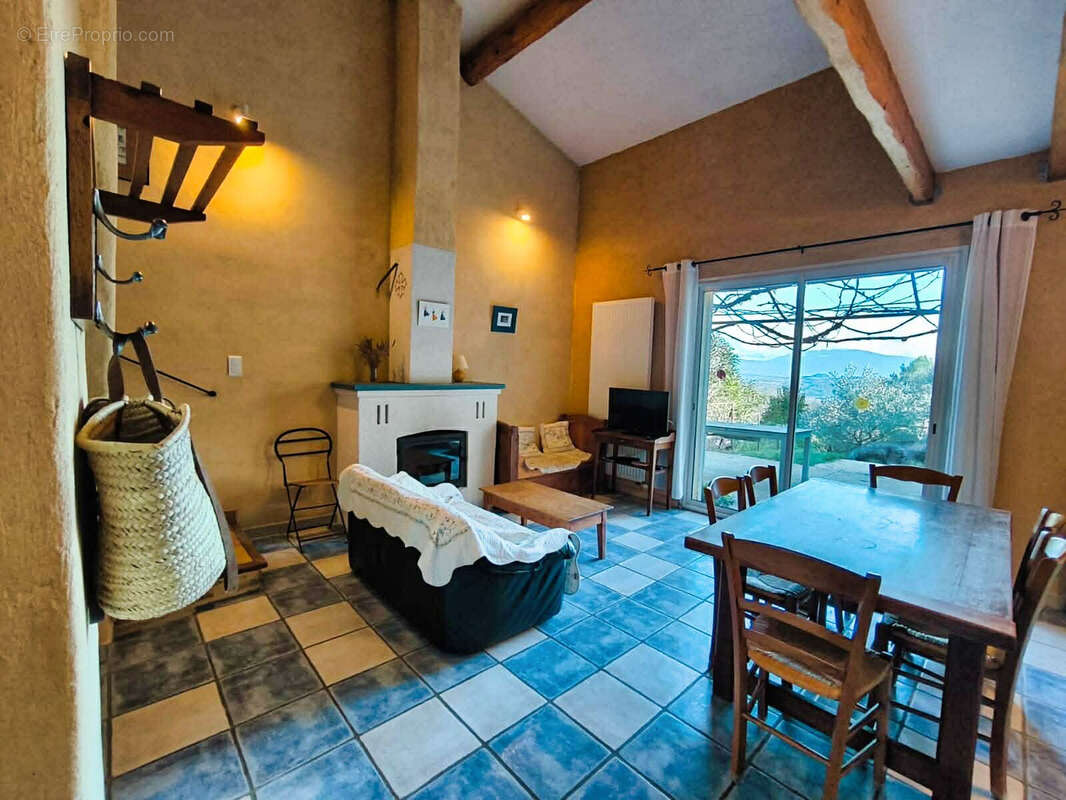 Maison à VINSOBRES