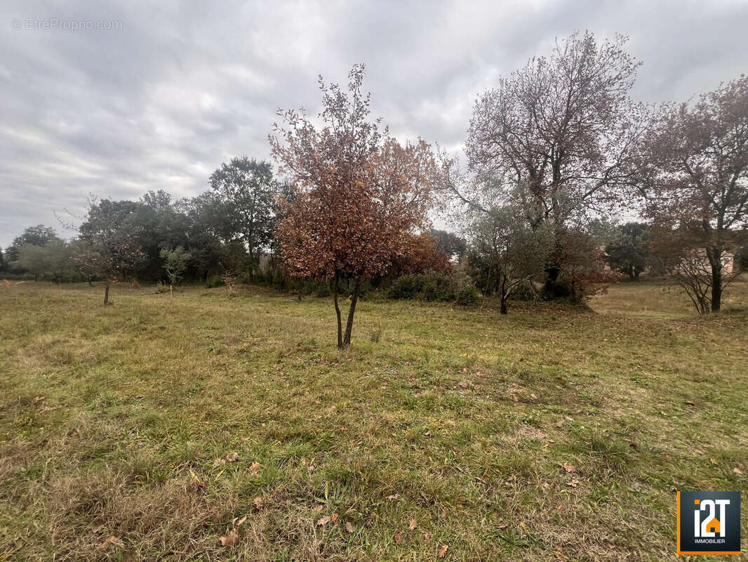 Terrain à SAINT-BENEZET