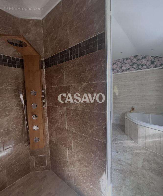 Maison à OYTIER-SAINT-OBLAS