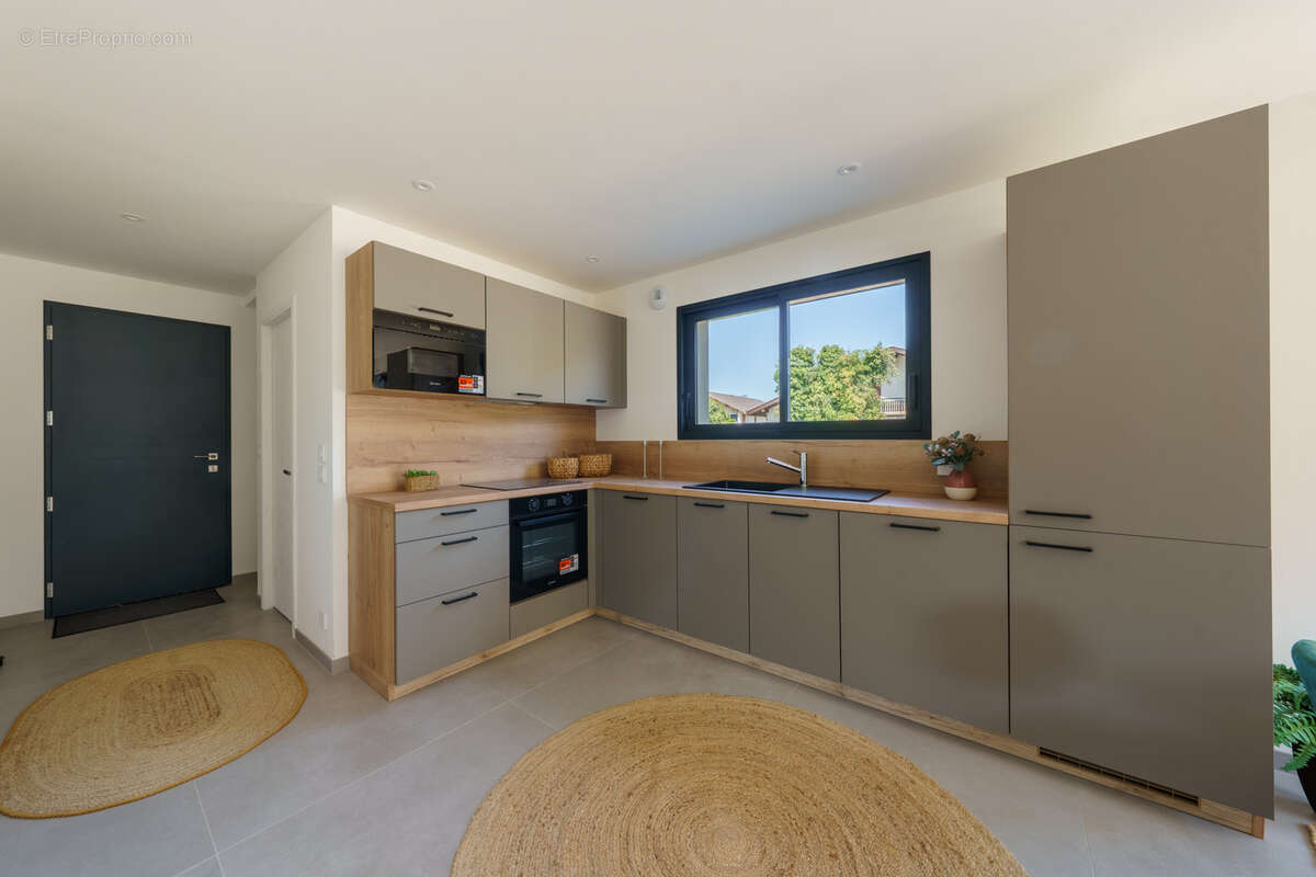 Maison - 108,1m2 - 4 pièces - photo 3