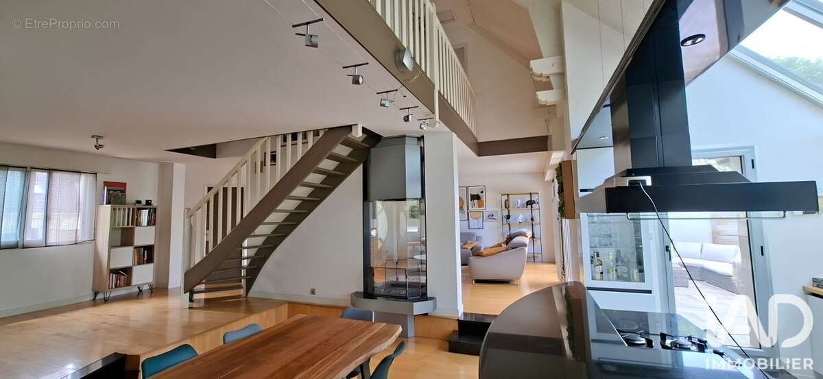 Photo 2 - Maison à CHENNEVIERES-SUR-MARNE