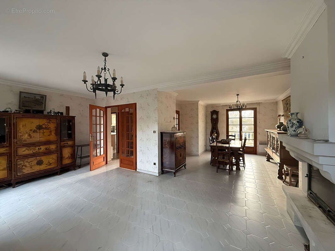 Maison à LES LOGES-EN-JOSAS