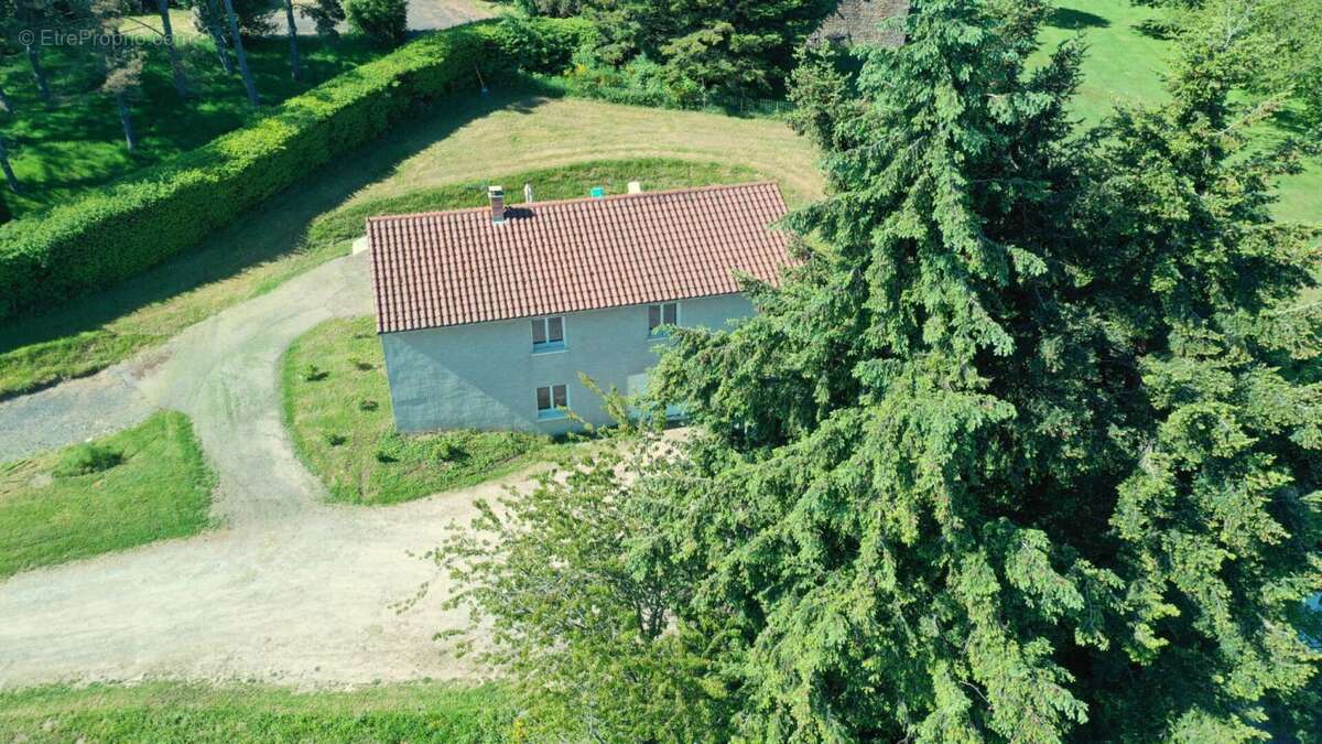 Maison à VIOLAY