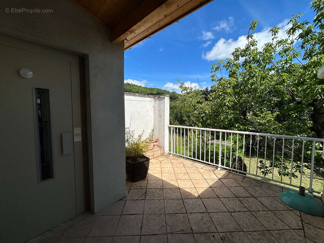 Belle maison familiale de 145 m² avec jardin, garage et ASCENSEUR privatif - photo 9