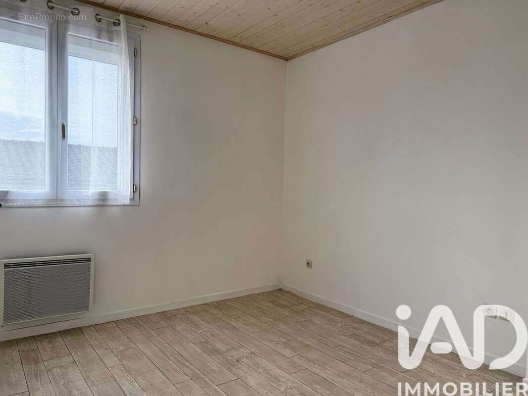 Photo 4 - Maison à VENANSAULT