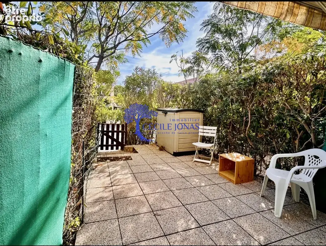 La londe-les-maures   perle rare en rez-de-jardin secteur olympe parking prive/ acces pmr - photo 2