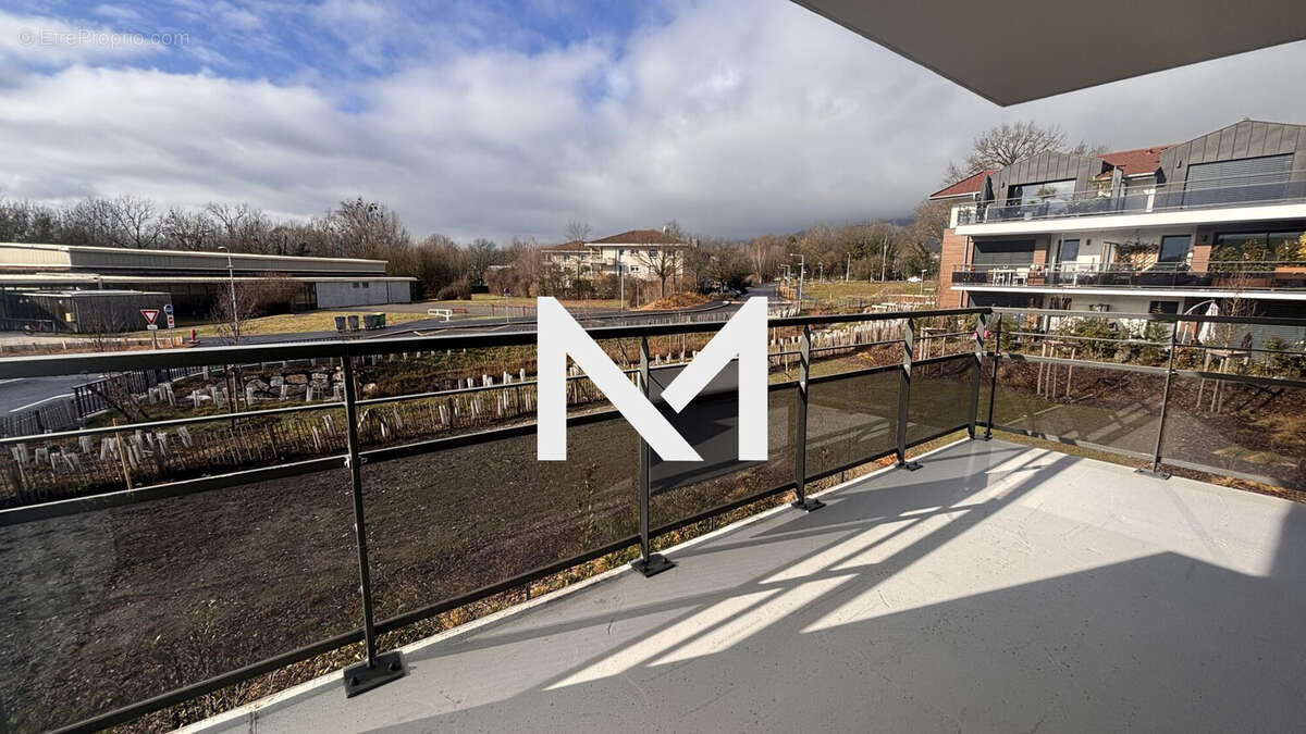 Appartement à MEYLAN