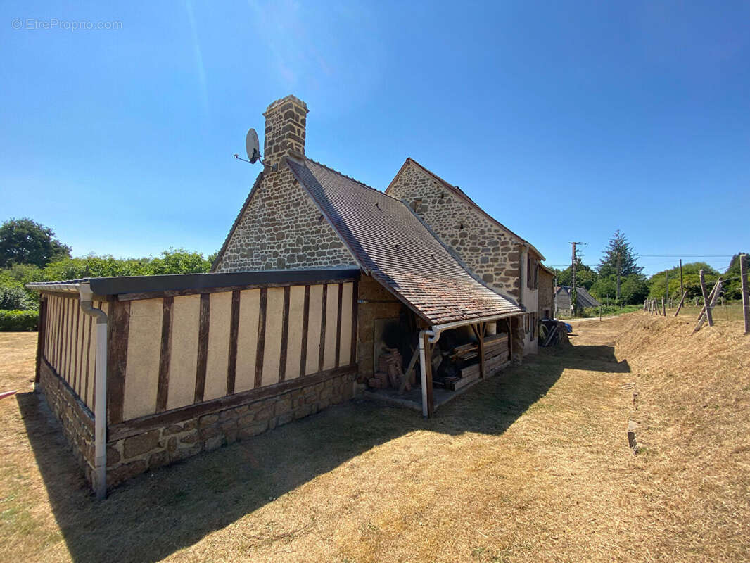 Maison à LONLAY-L'ABBAYE