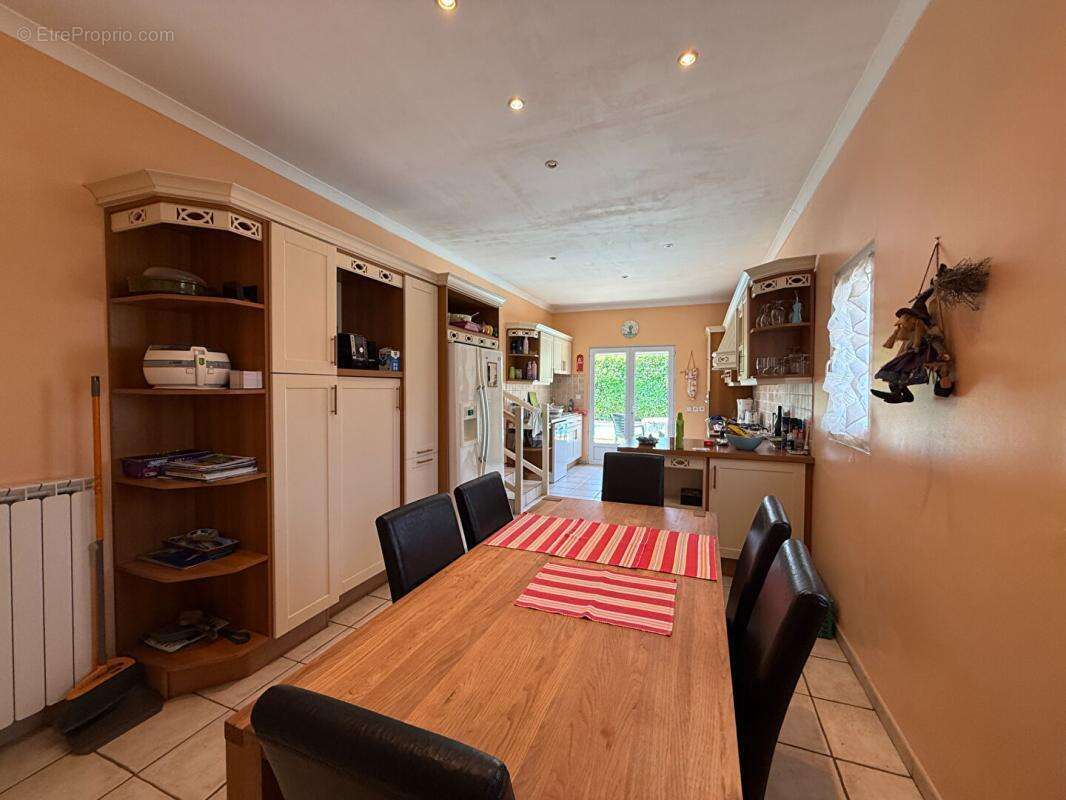 Maison à LIGNAN-SUR-ORB