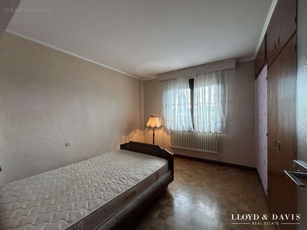 chambre - Maison à VAILLY-SUR-AISNE