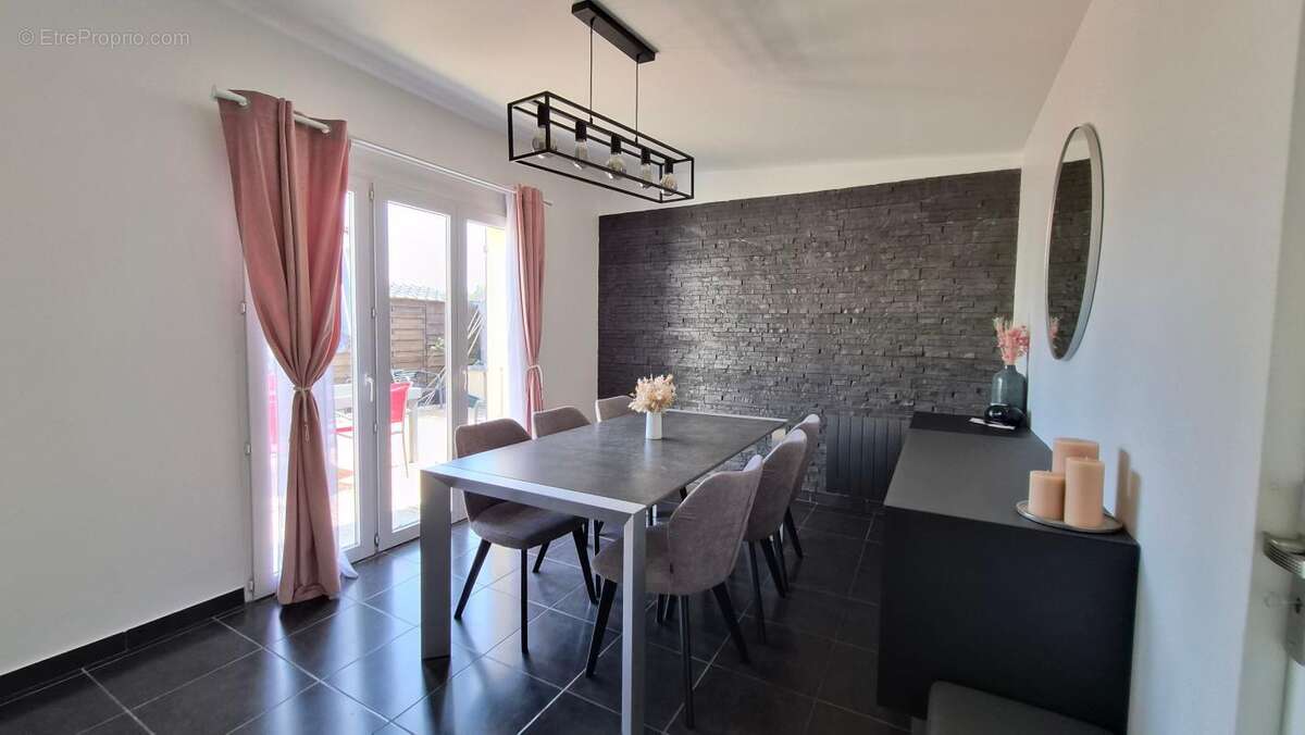 Maison à SAINT-GERMAIN-LES-ARPAJON