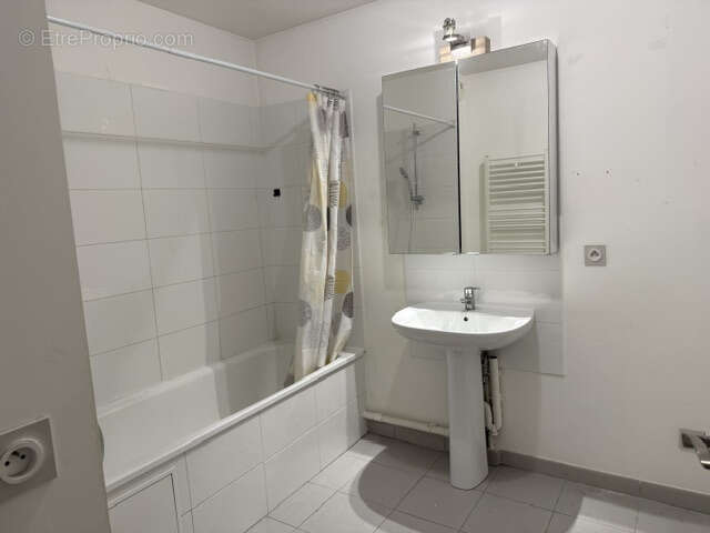 Appartement à MARSEILLE-4E