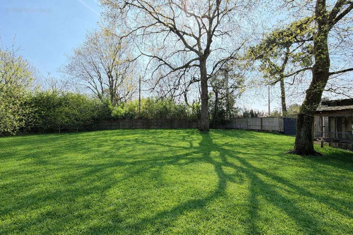 Terrain à GUJAN-MESTRAS