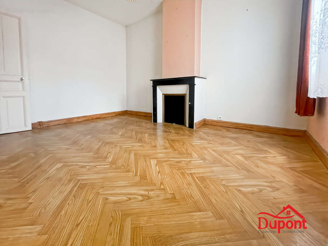 Maison à SAINT-QUENTIN