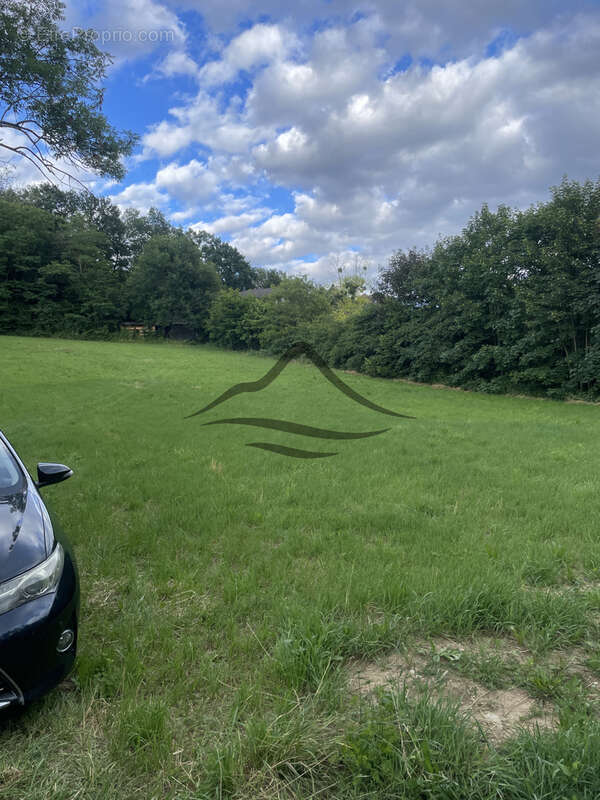 Terrain à VETRAZ-MONTHOUX