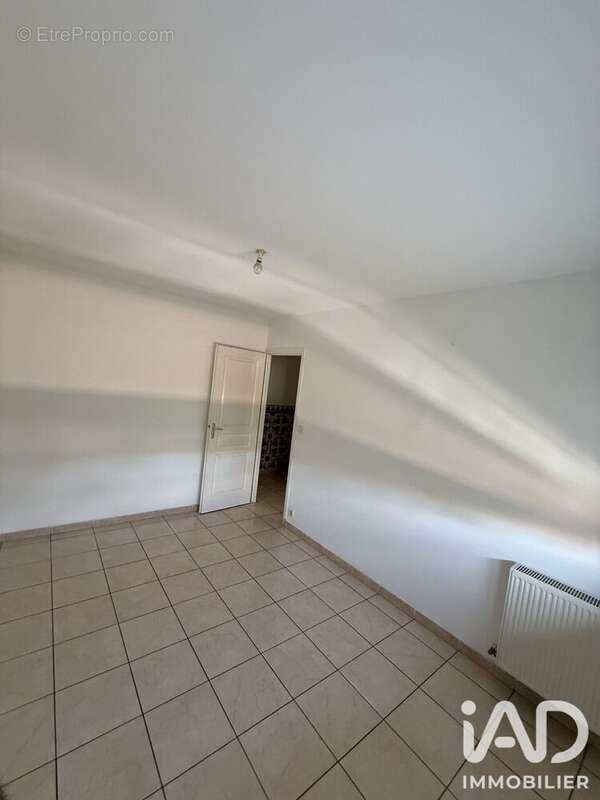Appartement 70 m² à Bourg-Saint-Andeol  - photo 6