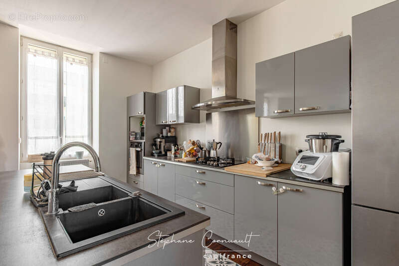 Maison de 147 m² avec piscine et jardin - photo 4