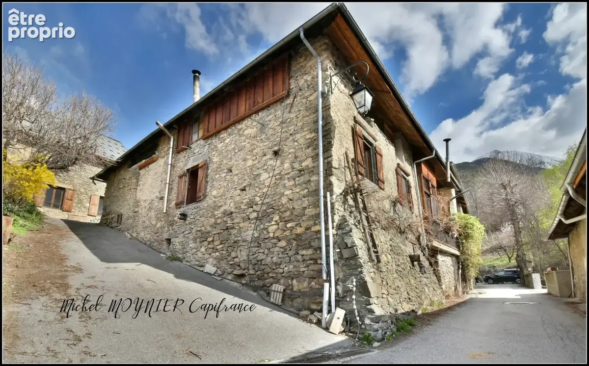 Maison de village à rénover avec grange de 186 m² à Siguret - photo 7